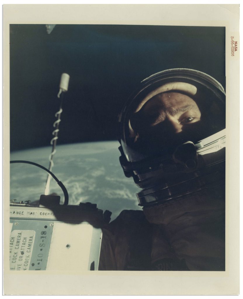  S-66-62926 Buzz Aldrin selfie type 1 red number photo 
