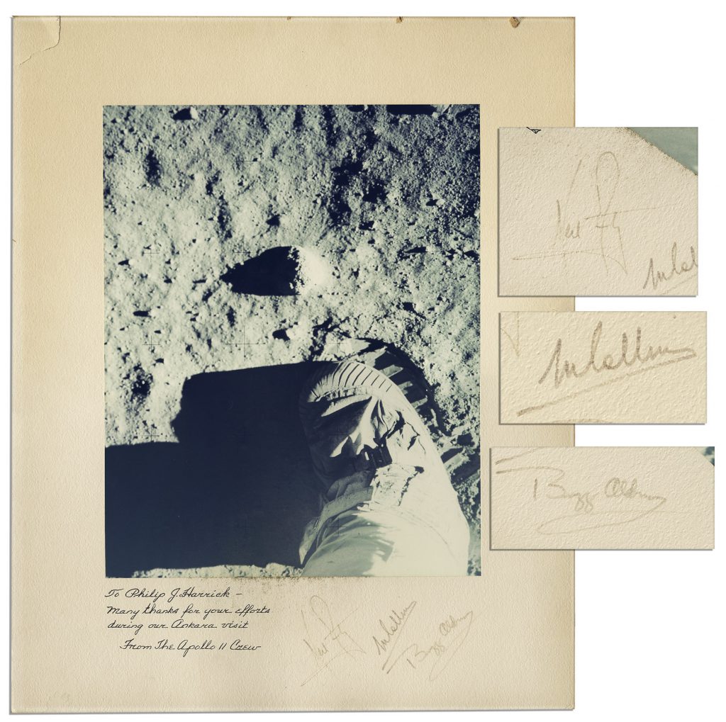  AS11-36-5355 Apollo 11 earth black number photo