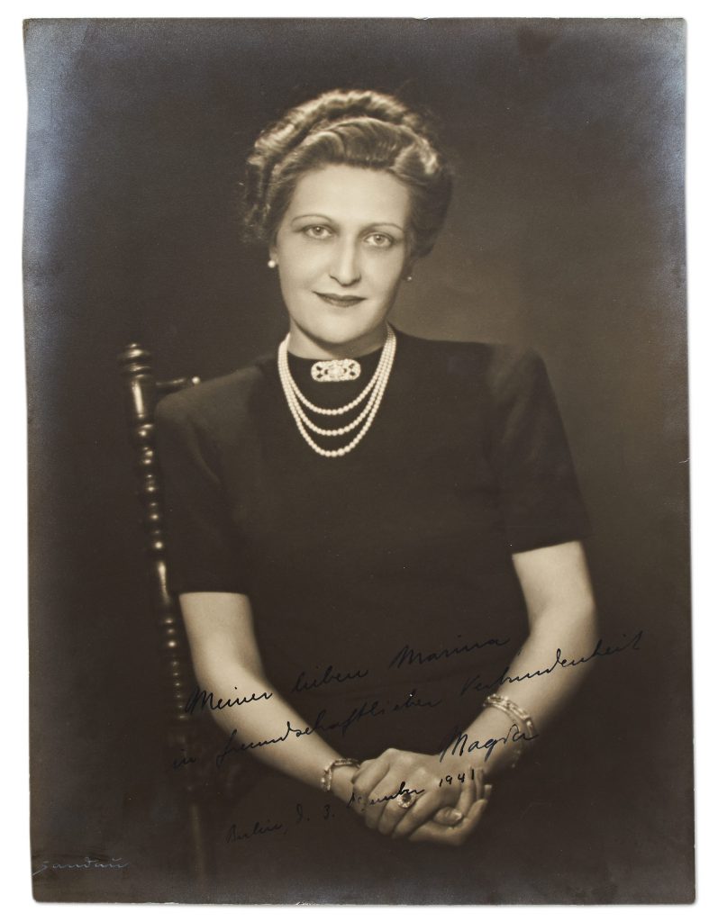 Magda Goebbels signed photo