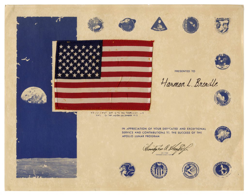 Apollo 17 flag